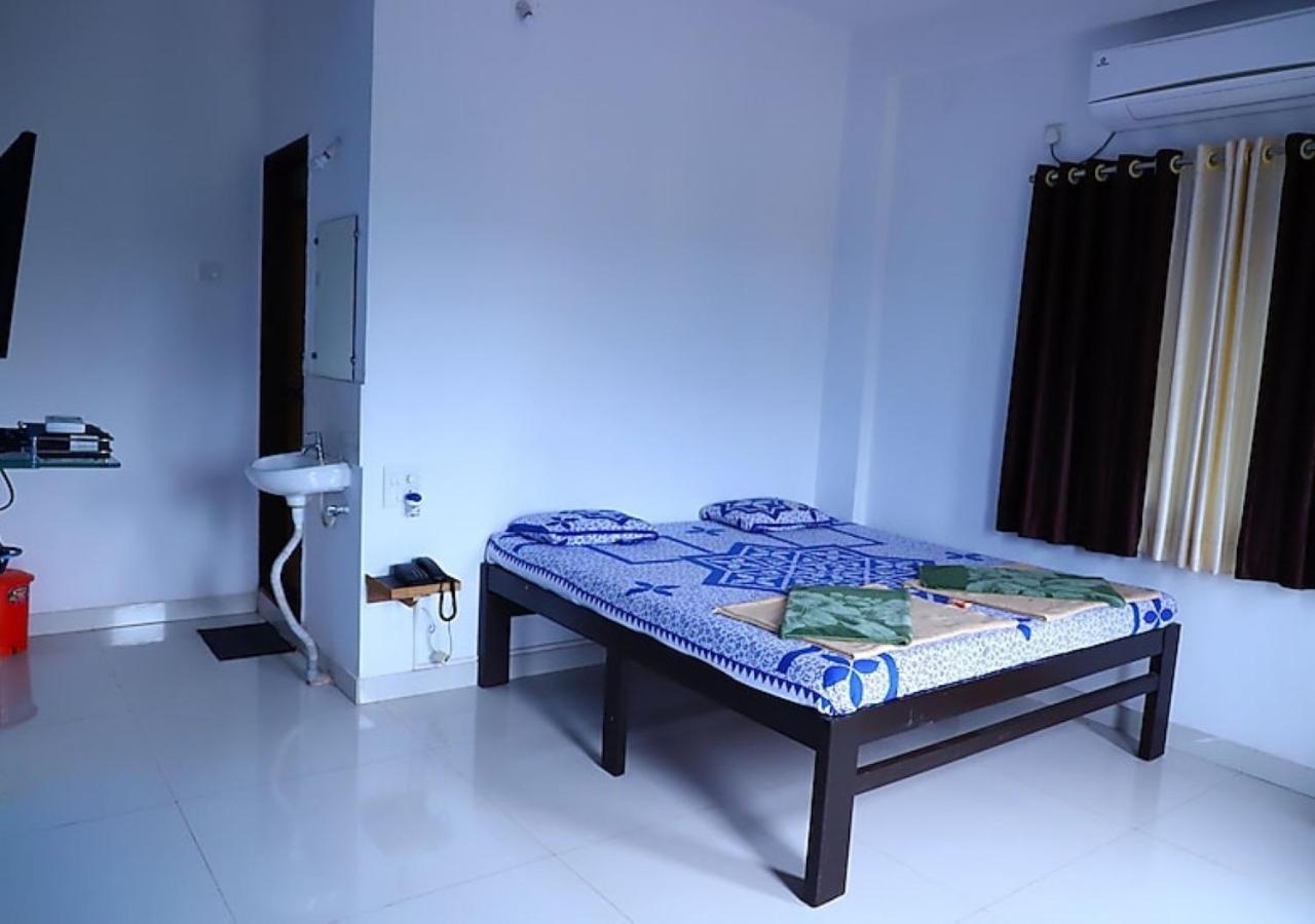 Hotel Swaroop Residency Ganpatipule Exterior foto